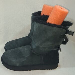 Womens UGG Baily Bow Suede Boots Size: 10 Color: Black